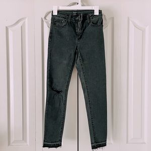 JUST BLACK Distressed Skinny Jeans